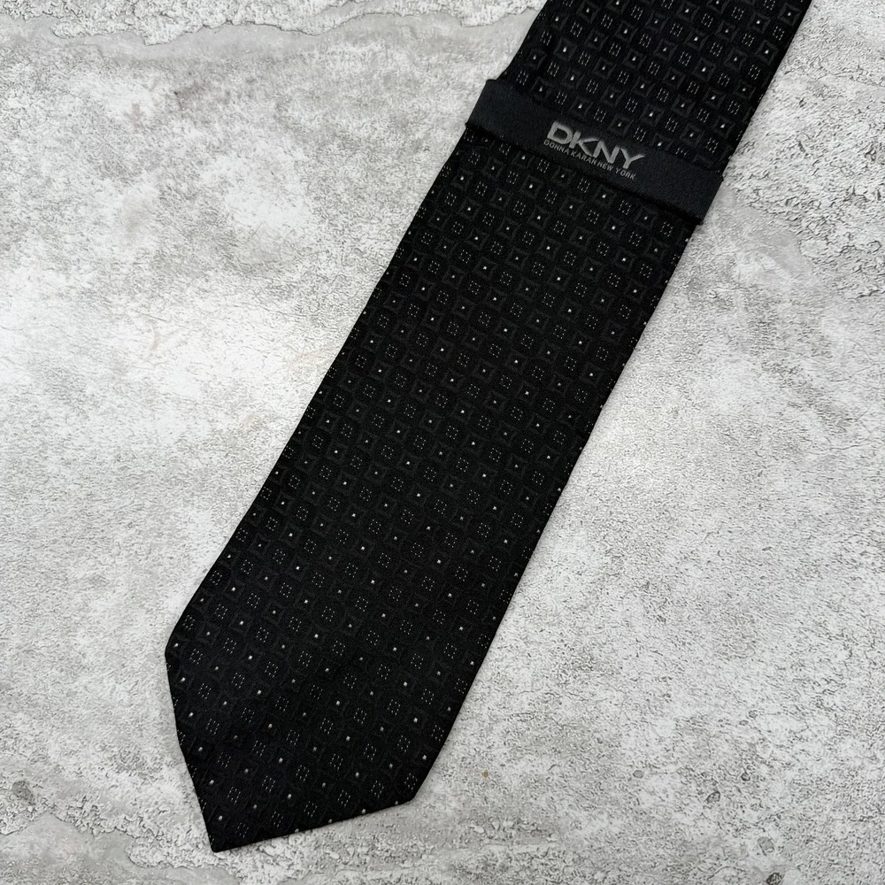 DKNY Silk Tie Mens One Size Black Geometric Jacquard Made‎ In USA Necktie New